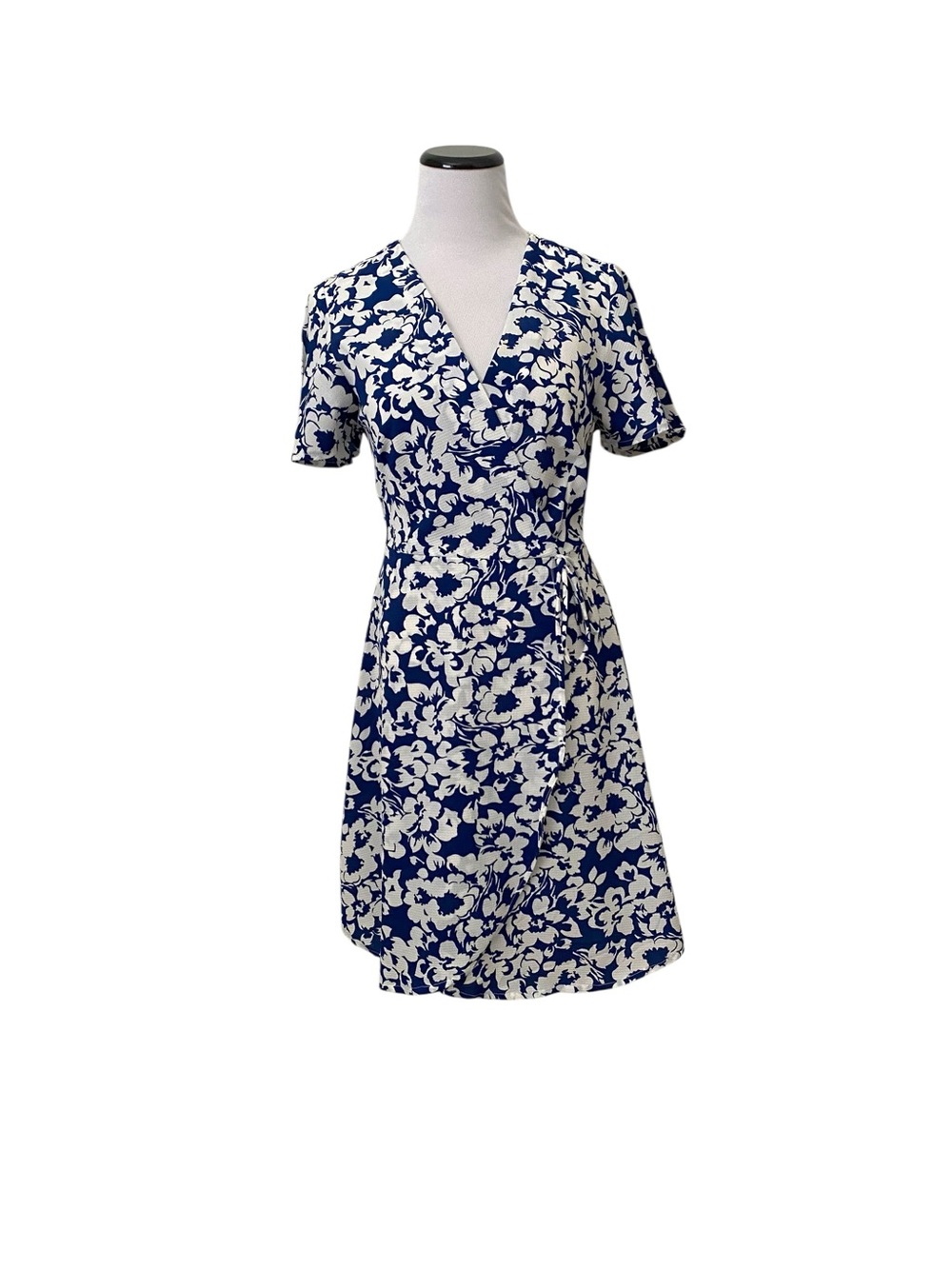 Monteau Los Angeles Floral Flutter Sleeve Wrap Dress Sz M Faux Wrap